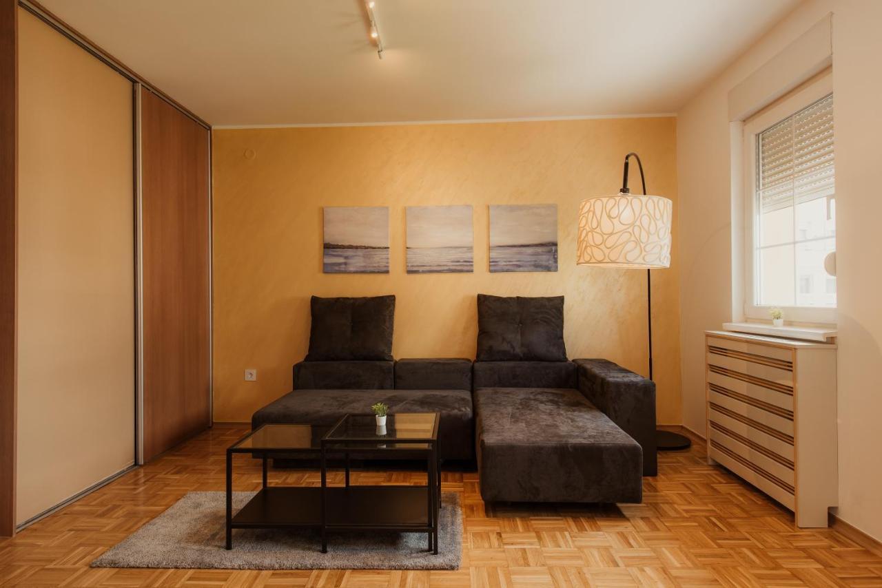 Mb Apartments Novi Sad Eksteriør bilde