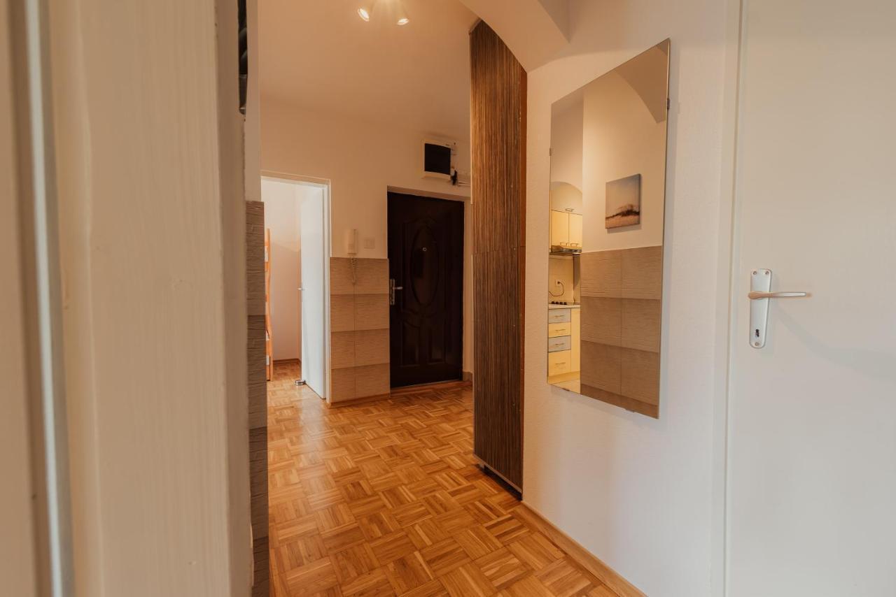 Mb Apartments Novi Sad Eksteriør bilde