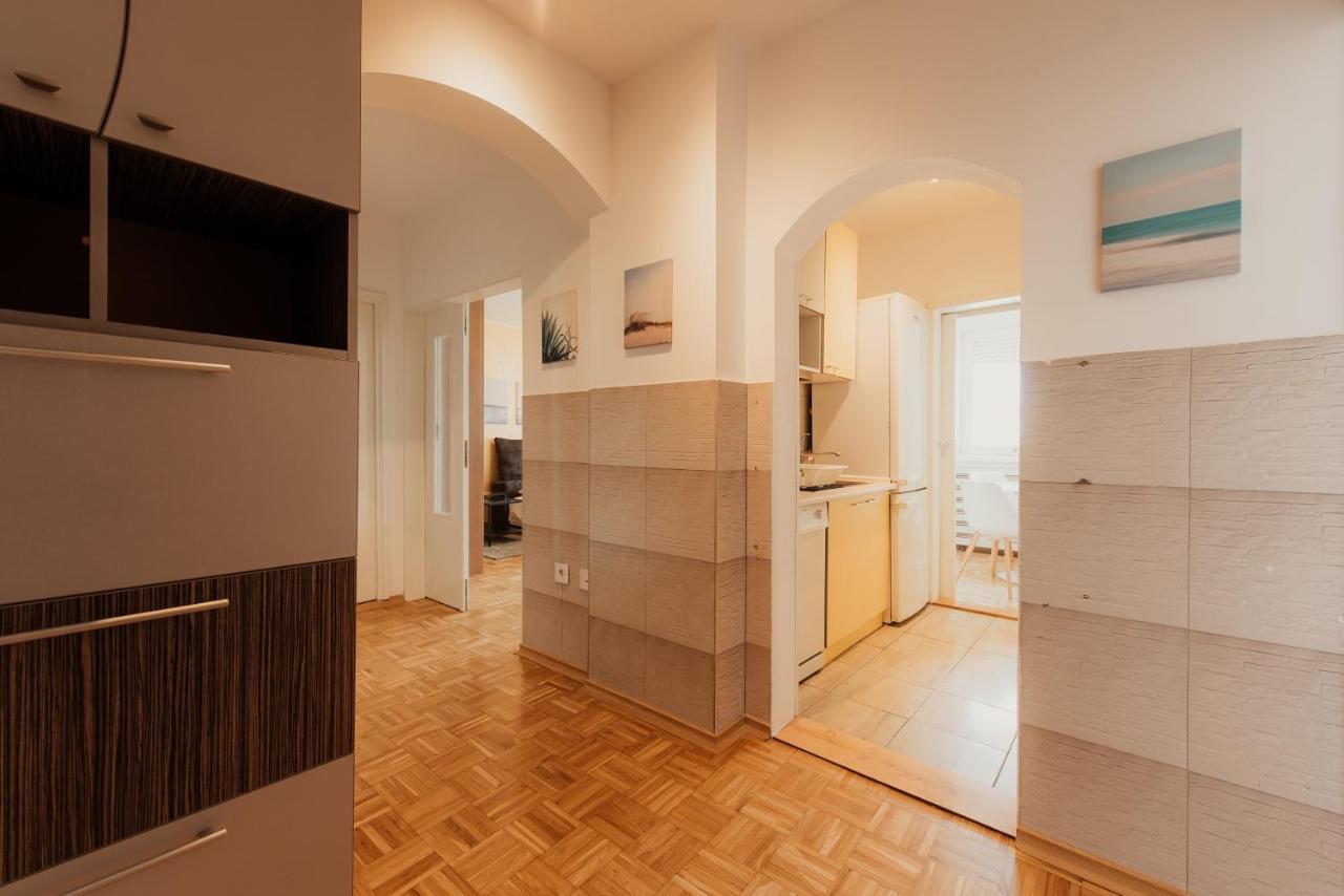Mb Apartments Novi Sad Eksteriør bilde