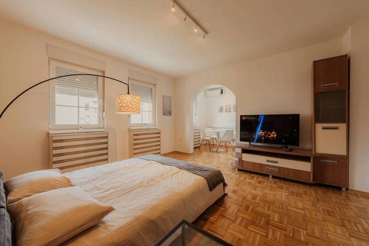 Mb Apartments Novi Sad Eksteriør bilde