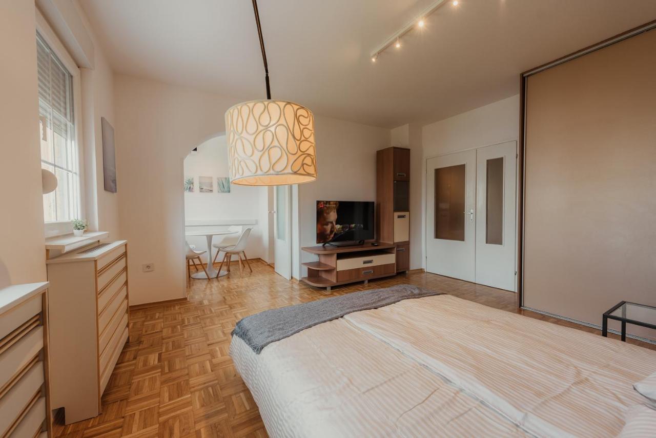 Mb Apartments Novi Sad Eksteriør bilde